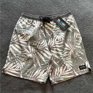 Salt Life Leaf Pattern Shorts in Gray and Green